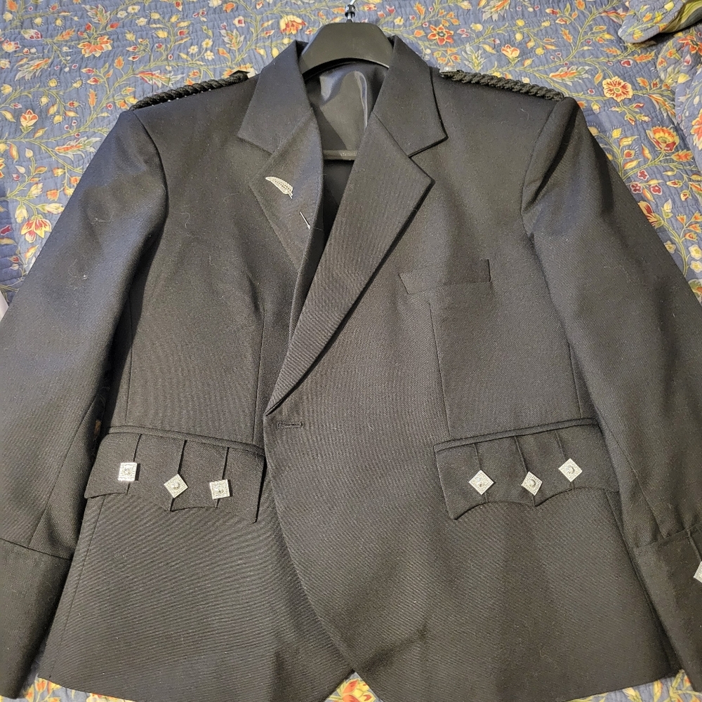 Men's Prince Charlie Jacket And Best, Formal Dress Shirt, And Traditional Kilt